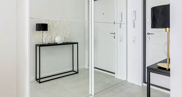 Mirrored Bifold Closet Doors Repair in Winter Springs, FL