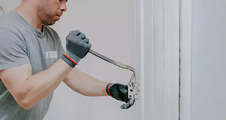 Cracked Door Jamb Repair in Winter Springs, FL