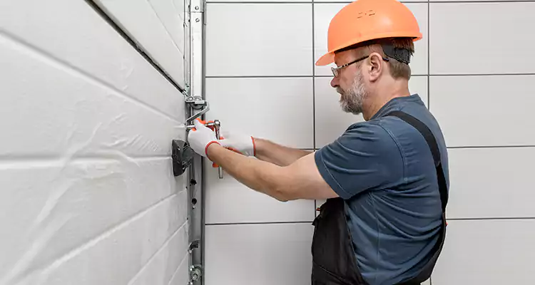 Emergency Garage Door Repair in Winter Springs, FL