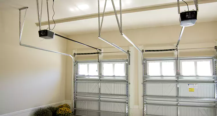 Residential Emergency Garage Door Repair in Winter Springs, FL