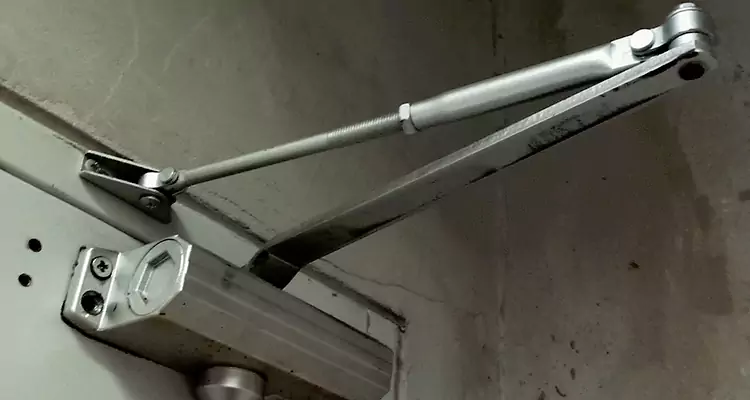 Door Closer Parallel Arm Installation in Winter Springs, FL