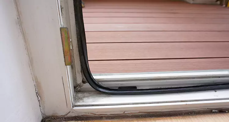 Repair Patio Doors Leaking at Bottom in Winter Springs, FL