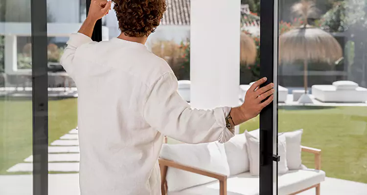 Sliding Screen Door Maintenance for Closing Issues in Winter Springs, FL