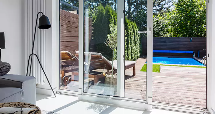 Fixing A Sliding Screen Door Roller in Winter Springs, FL